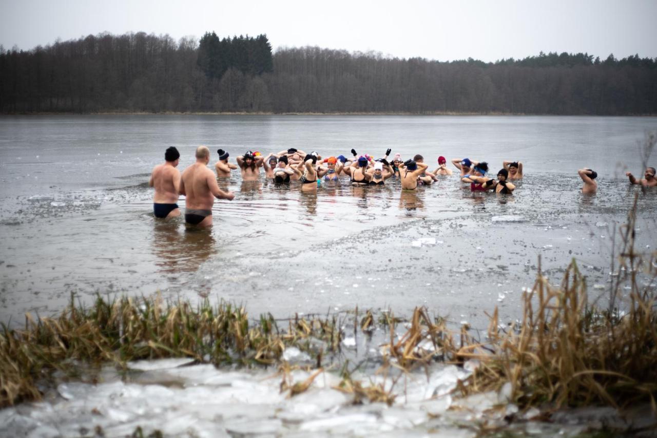 Agroturystyka Nad Jeziorem Sopien Brzozie Exteriér fotografie